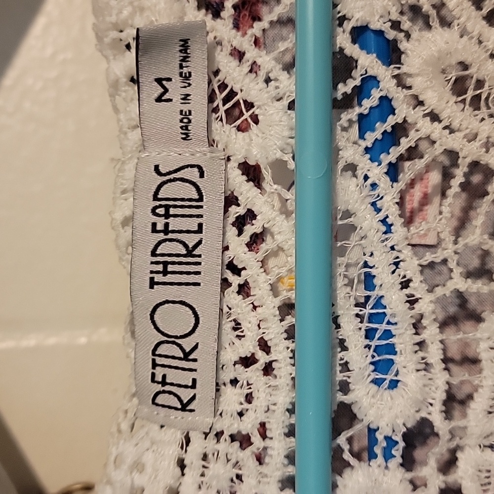 Retro threads Cardigan - Picture 4 of 4